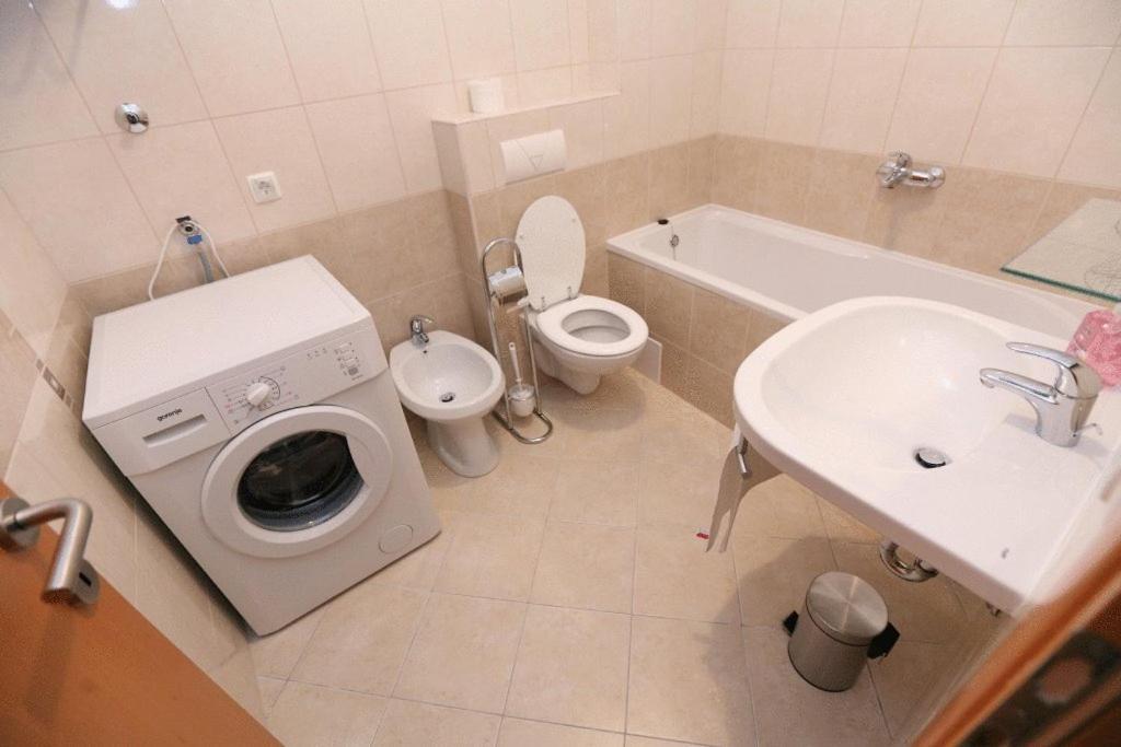 Apartments Paradise Трогір Екстер'єр фото