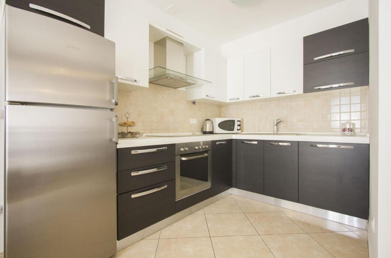 Apartments Paradise Трогір Екстер'єр фото