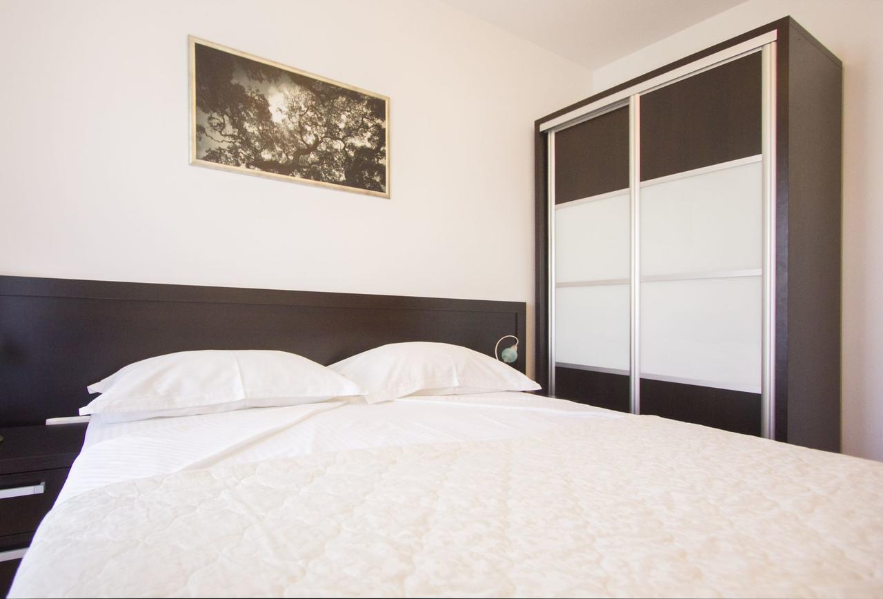Apartments Paradise Трогір Екстер'єр фото