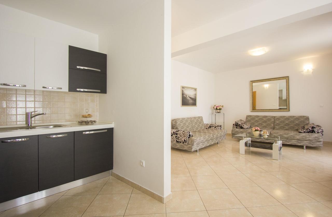 Apartments Paradise Трогір Екстер'єр фото