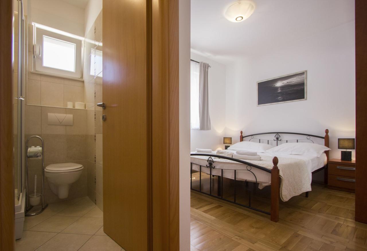 Apartments Paradise Трогір Екстер'єр фото