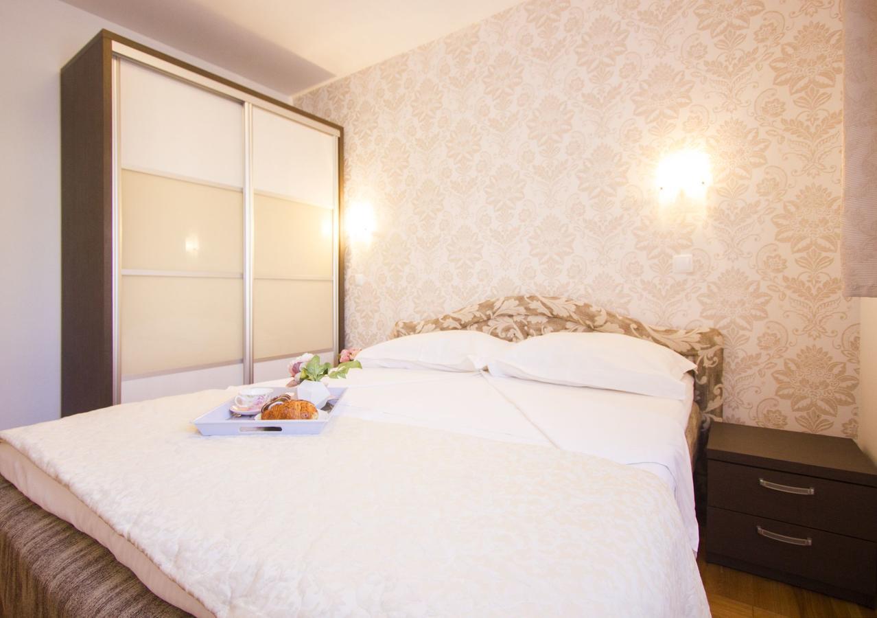 Apartments Paradise Трогір Екстер'єр фото