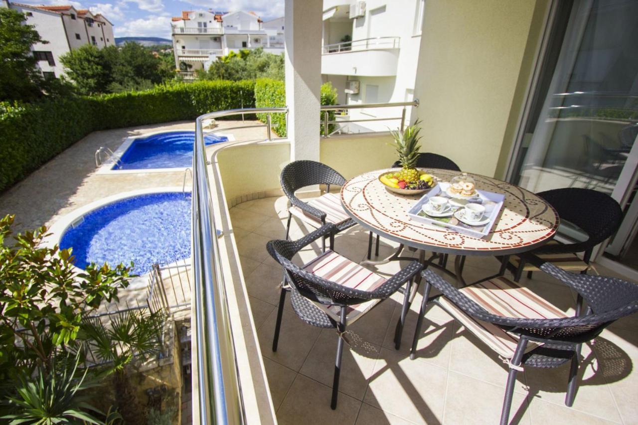 Apartments Paradise Трогір Екстер'єр фото