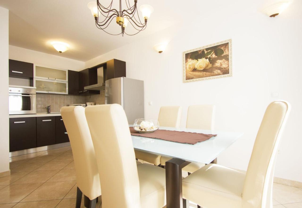 Apartments Paradise Трогір Екстер'єр фото