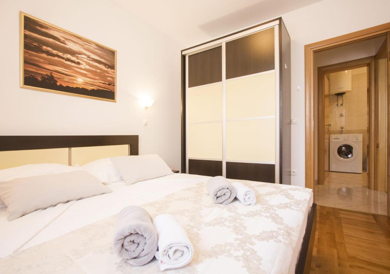 Apartments Paradise Трогір Екстер'єр фото