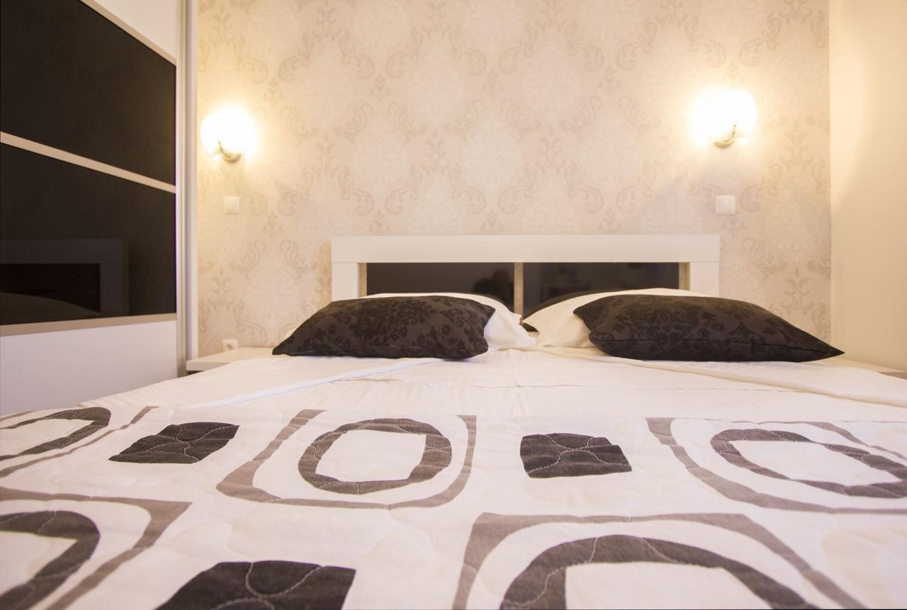 Apartments Paradise Трогір Екстер'єр фото