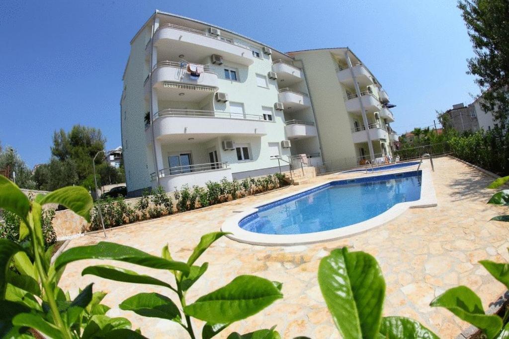 Apartments Paradise Трогір Екстер'єр фото